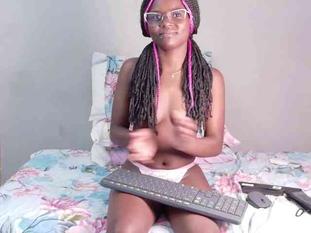 cutielittleebonyy webcam