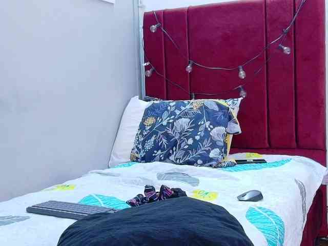 cutielittleebonyy webcam