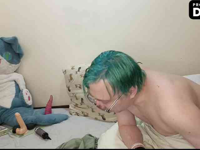 toxic-and-stuffy webcam