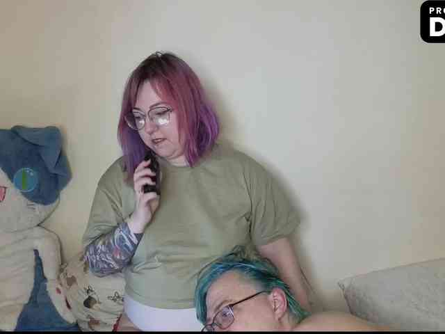 toxic-and-stuffy webcam