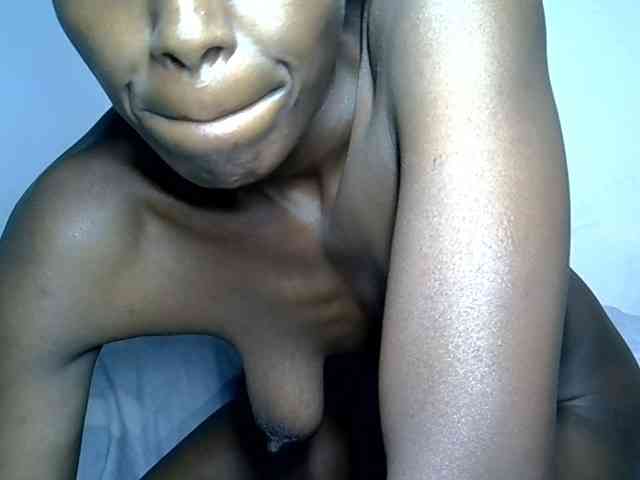 Prettyelsie Live Webcam on BongaCams