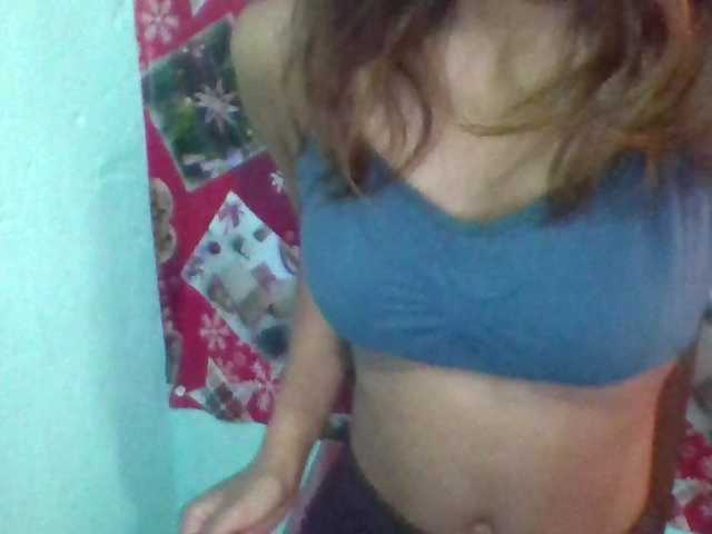 Eva-011's BongaCams show and profile