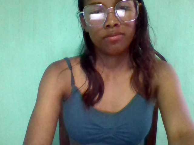 Eva-011 Live Cam on BongaCams