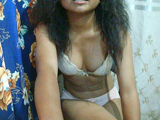 Eva-011's BongaCams show and profile