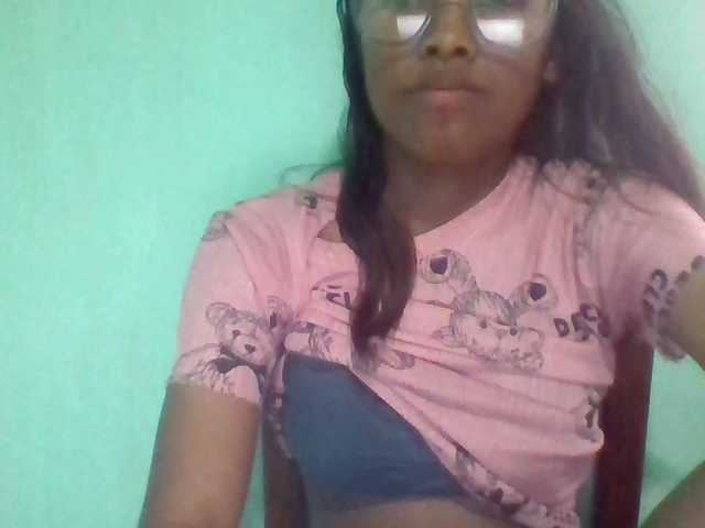 Eva-011 on BongaCams and RICams