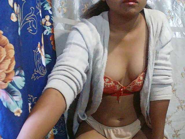 Eva-011's BongaCams show and profile