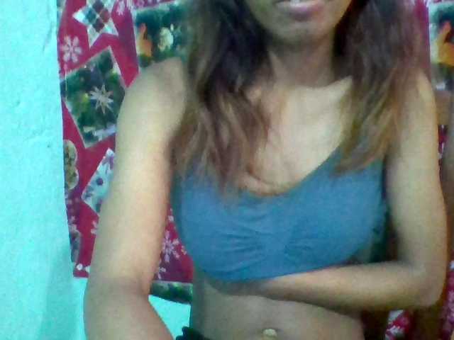 Eva-011's BongaCams show and profile