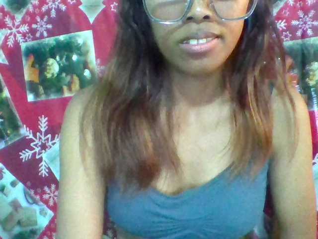 Eva-011's BongaCams show and profile