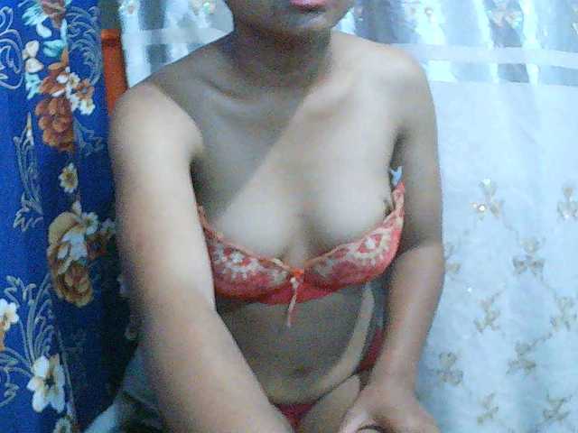 Eva-011's BongaCams show and profile