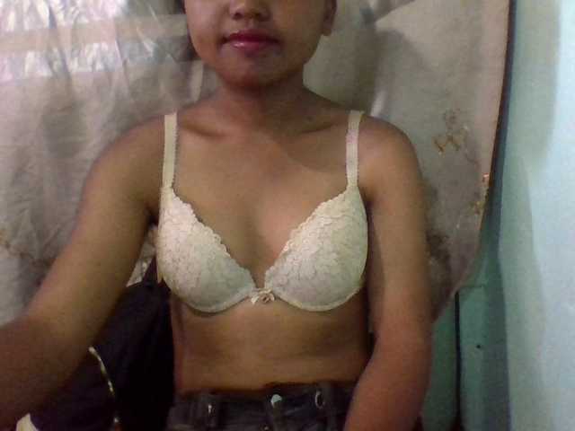 Eva-011's BongaCams show and profile