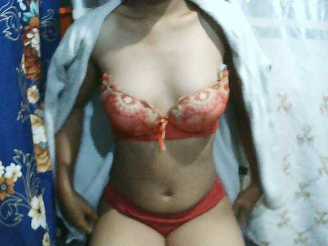 Eva-011's BongaCams show and profile