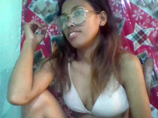 Eva-011's BongaCams show and profile