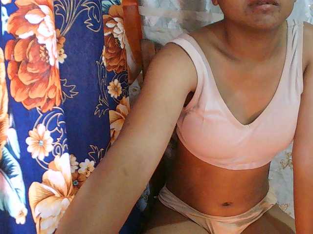 Eva-011's BongaCams show and profile