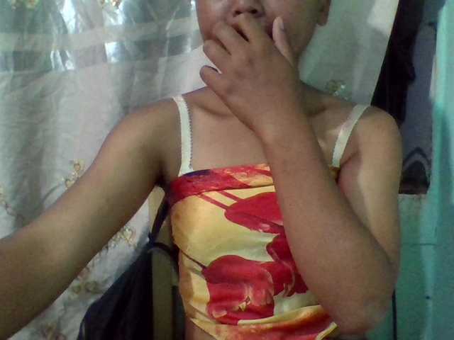 Eva-011's BongaCams show and profile