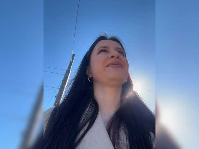 EvaRoughe's BongaCams show and profile