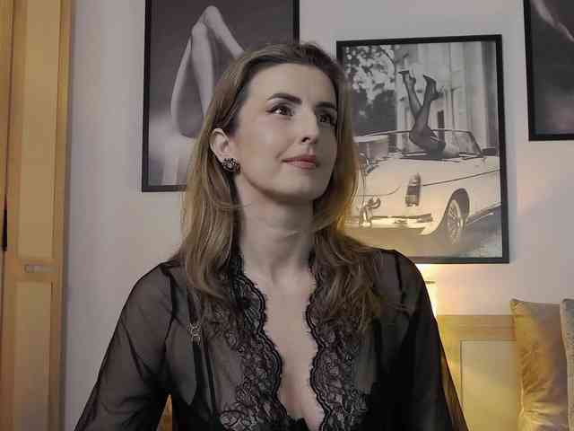 RheaAndersonn webcam