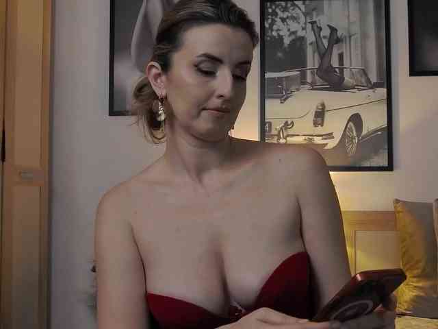 RheaAndersonn webcam