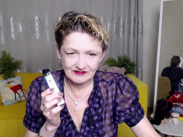 your-fox-69 Live Cam on BongaCams