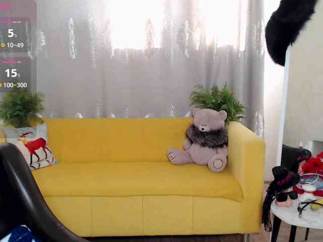 your-fox-69 Live Webcam on BongaCams