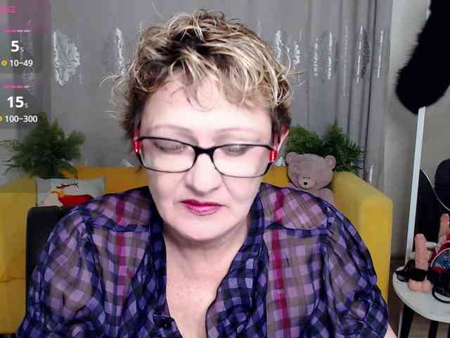 your-fox-69 Live Webcam on BongaCams