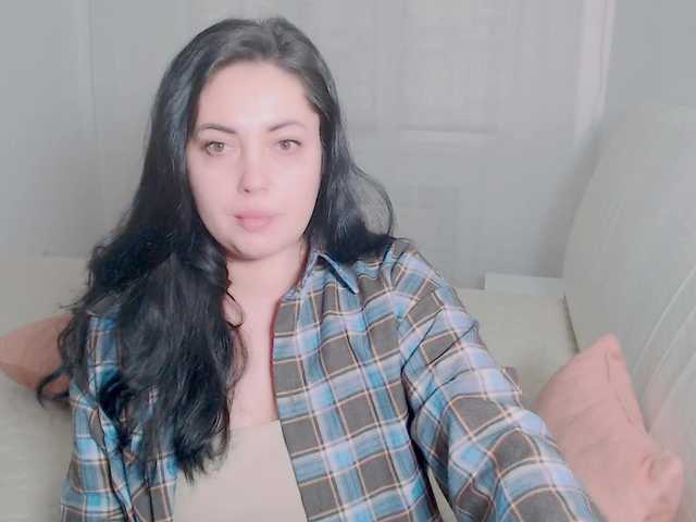 LackyCharm's BongaCams show and profile