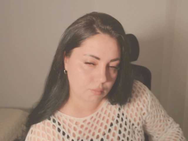 LackyCharm's BongaCams show and profile