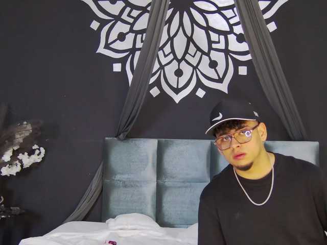 Kamie-SebasDolce's BongaCams show and profile