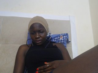 Queenbee25's Live Webcam