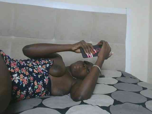 Queenbee25 Queenbee25