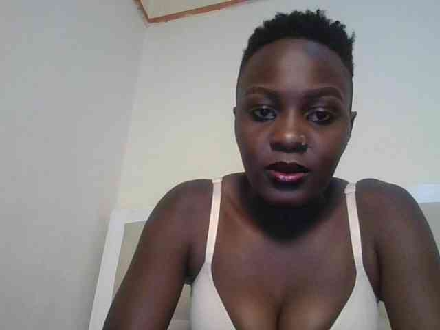 Queenbee25 webcam