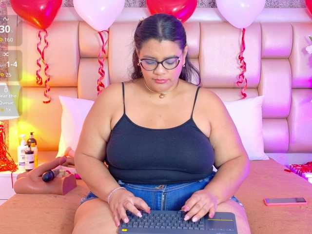 SelennaCooper's BongaCams show and profile