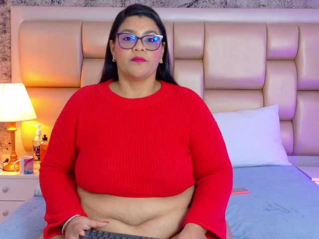 SelennaCooper's BongaCams show and profile