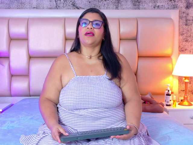 SelennaCooper's BongaCams show and profile