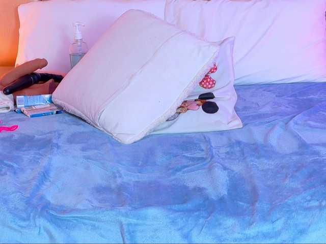 SelennaCooper's BongaCams show and profile