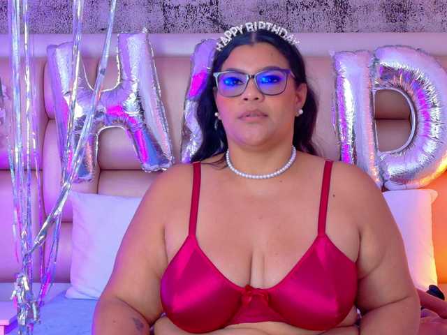 SelennaCooper's BongaCams show and profile