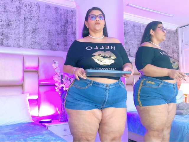 SelennaCooper's BongaCams show and profile