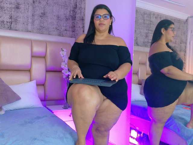 SelennaCooper's BongaCams show and profile