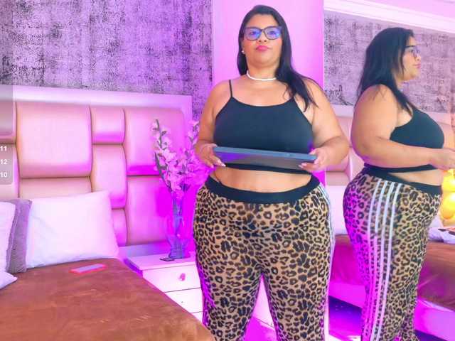 SelennaCooper's BongaCams show and profile