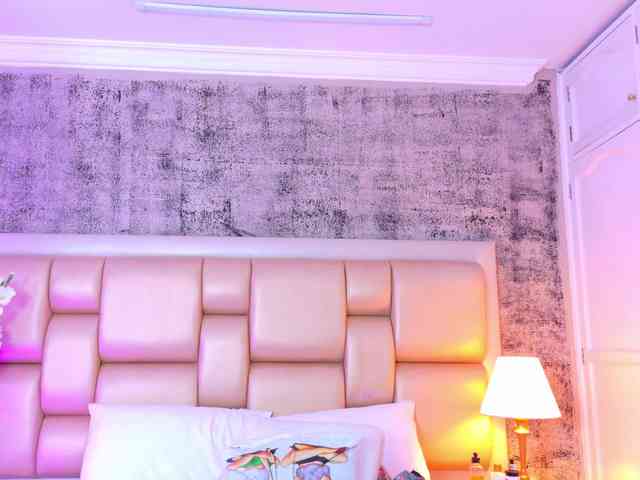 SelennaCooper webcam