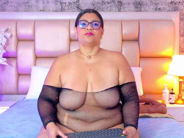 SelennaCooper webcam