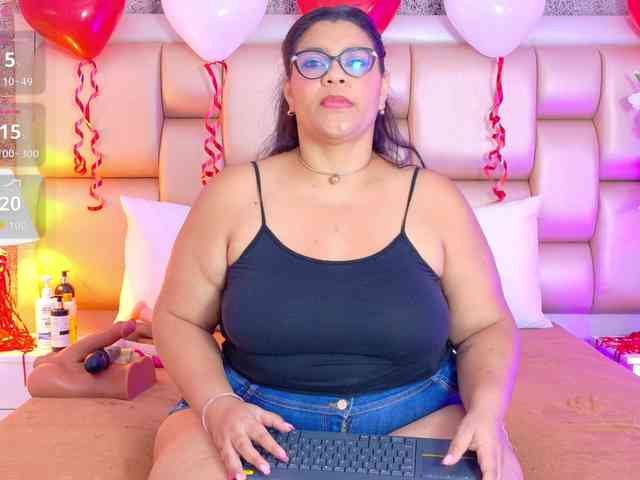 SelennaCooper webcam