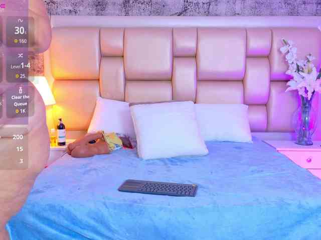 SelennaCooper webcam