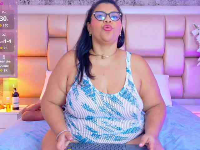 SelennaCooper webcam