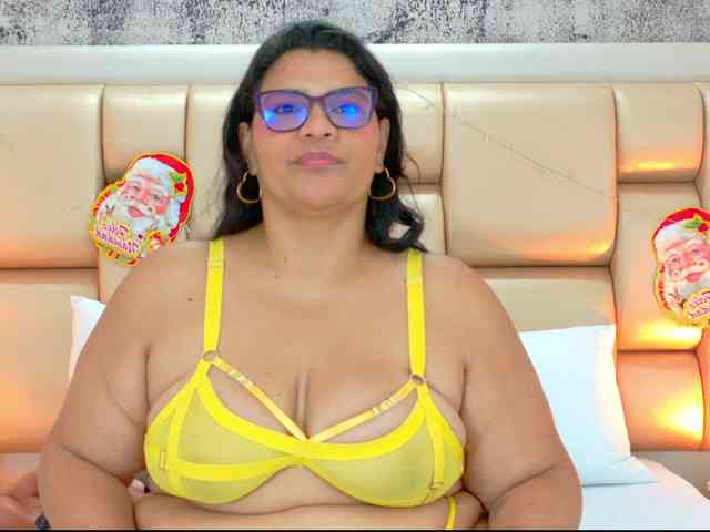 SelennaCooper webcam