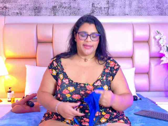 SelennaCooper webcam