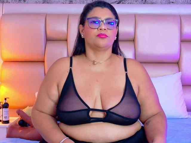 SelennaCooper SelennaCooper