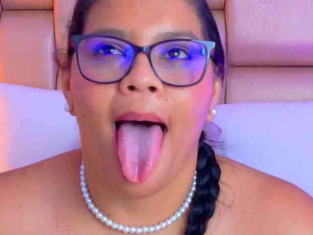 SelennaCooper webcam