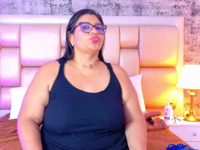 SelennaCooper webcam