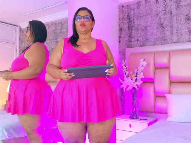 SelennaCooper webcam