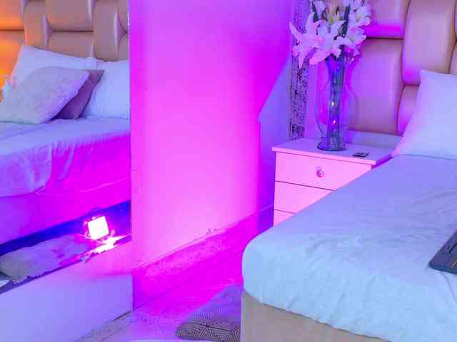 SelennaCooper webcam